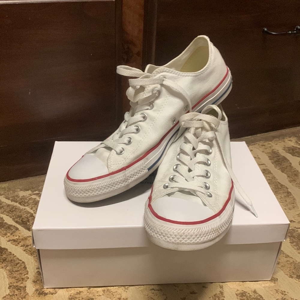 Men’s Converse Chuck Taylor - gently worn - White - size 9
